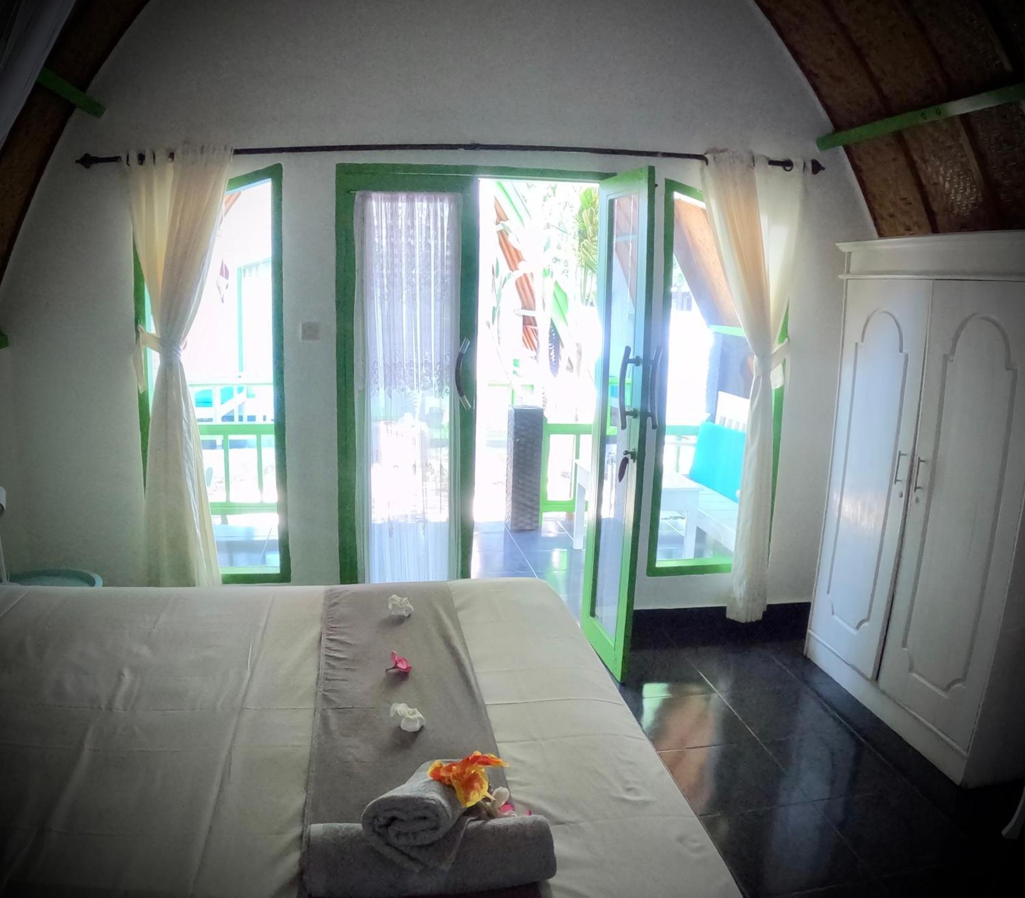 Kaktus Bungalow 4 Gili Air Exterior photo