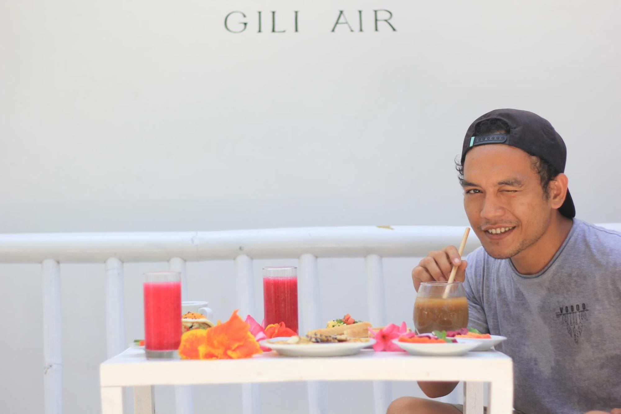 Kaktus Bungalow 4 Gili Air Exterior photo